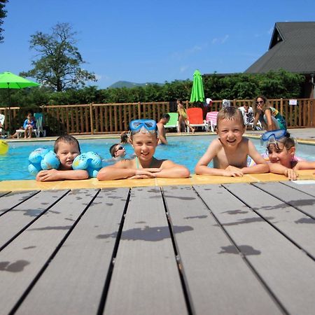 Cabane Lodge Domaine Du Lac Chambon مورول المظهر الخارجي الصورة