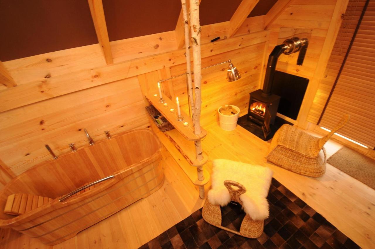 Cabane Lodge Domaine Du Lac Chambon مورول المظهر الخارجي الصورة