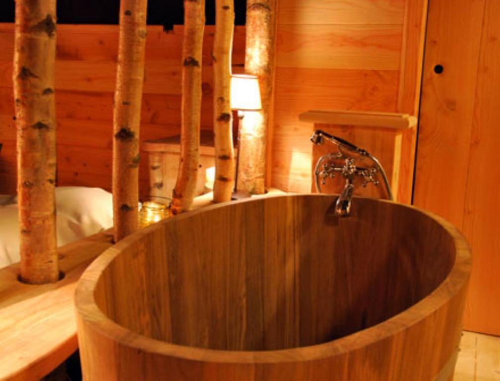 Cabane Lodge Domaine Du Lac Chambon مورول المظهر الخارجي الصورة